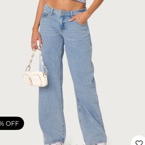 Edikted Raelynn Washed Low Rise Jeans